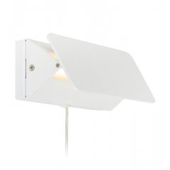 Ekskluzywny design i wygoda w lampie ściennej CARD 107330 MARKSLOJD marki MARKSLOJD